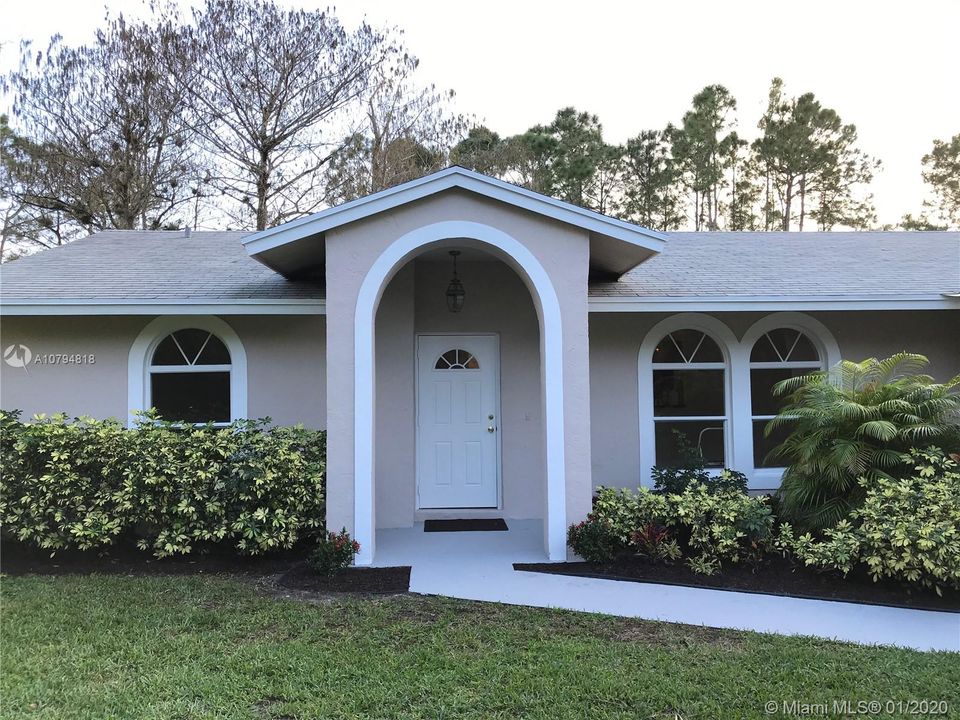 Recently Sold: $369,000 (3 beds, 2 baths, 1792 Square Feet)