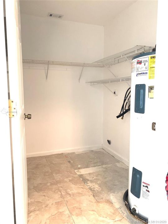 Recently Sold: $369,000 (3 beds, 2 baths, 1792 Square Feet)