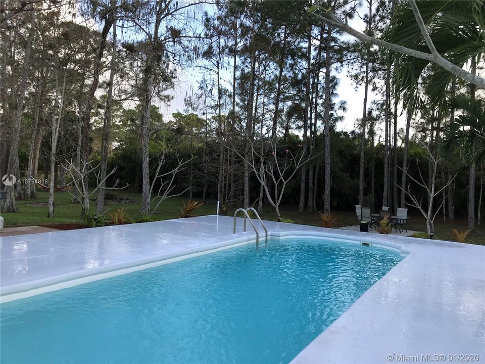 Recently Sold: $369,000 (3 beds, 2 baths, 1792 Square Feet)
