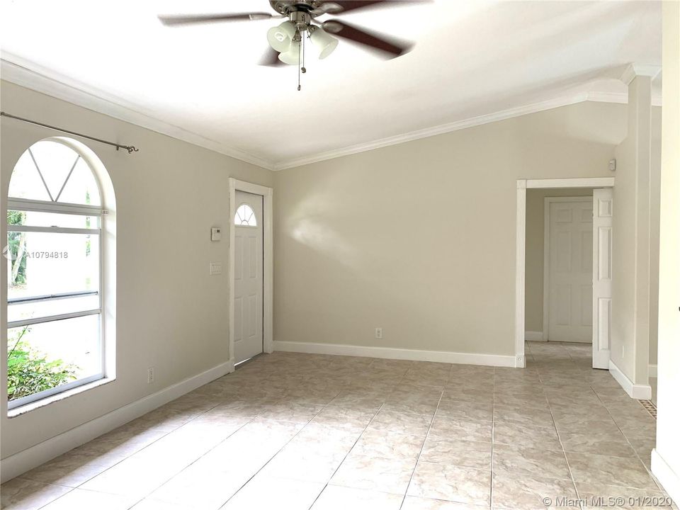 Recently Sold: $369,000 (3 beds, 2 baths, 1792 Square Feet)