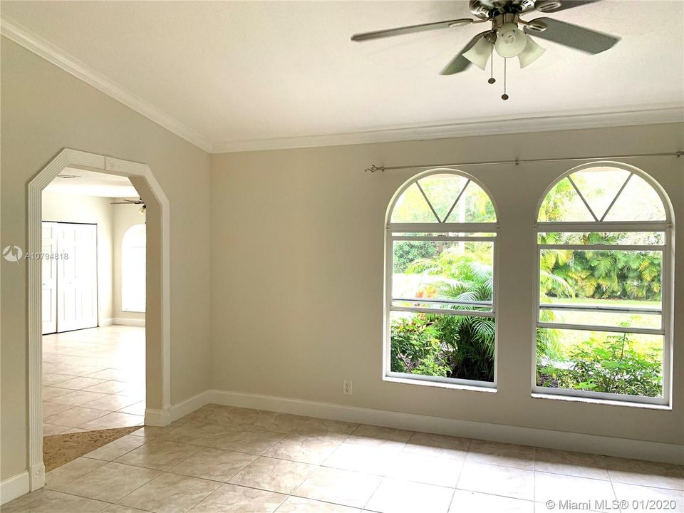 Recently Sold: $369,000 (3 beds, 2 baths, 1792 Square Feet)
