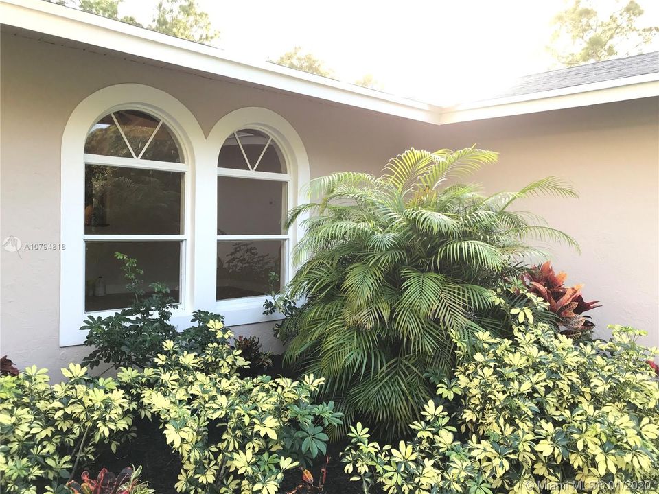 Recently Sold: $369,000 (3 beds, 2 baths, 1792 Square Feet)