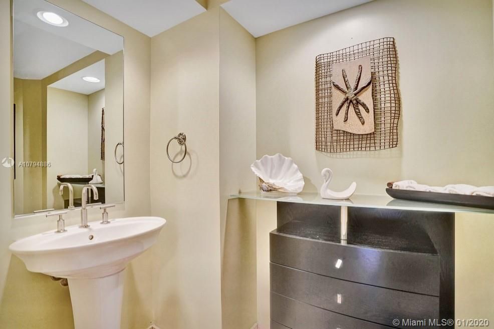 最近租的: $8,500 (3 贝兹, 3 浴室, 2989 平方英尺)