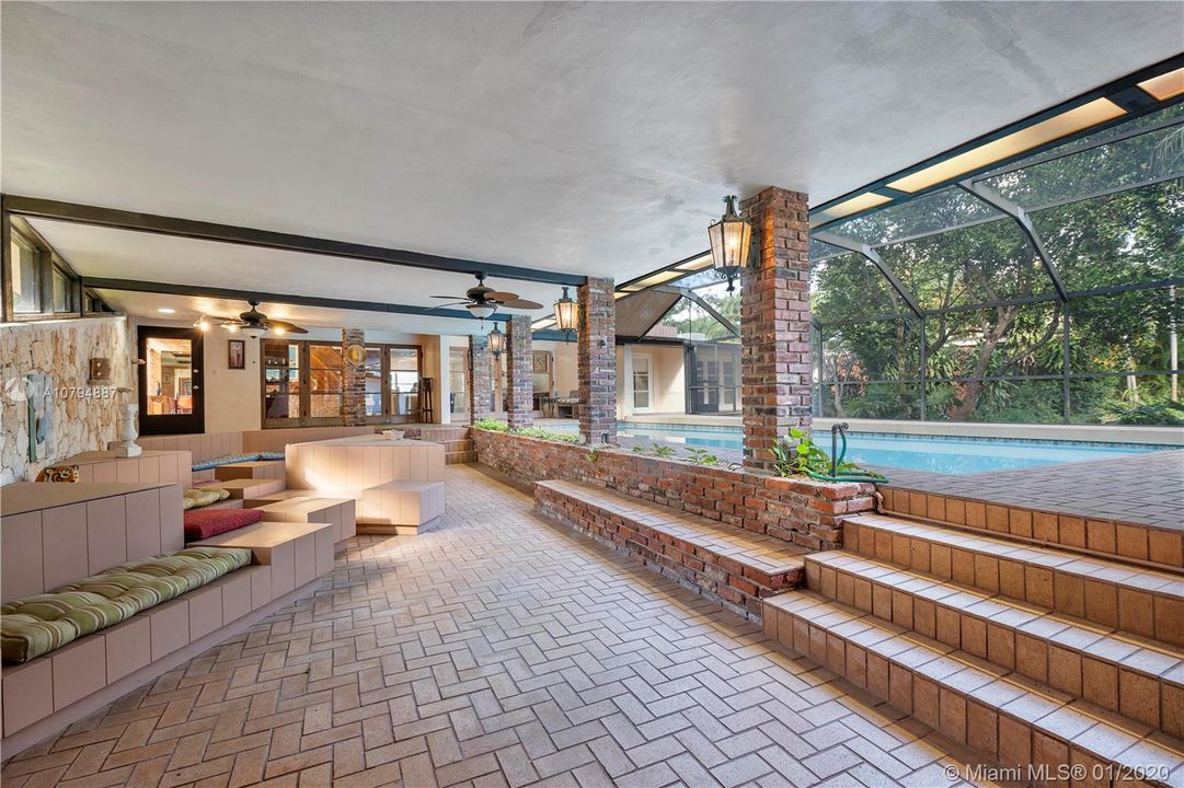Recently Sold: $1,179,000 (3 beds, 3 baths, 3929 Square Feet)