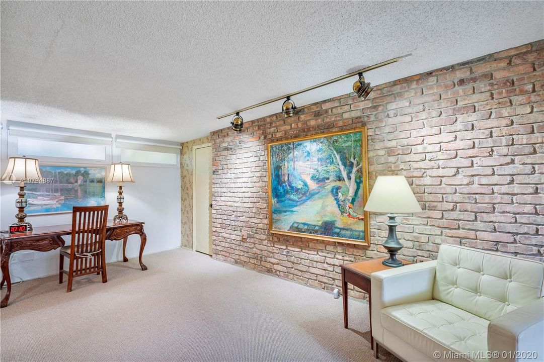 Recently Sold: $1,179,000 (3 beds, 3 baths, 3929 Square Feet)