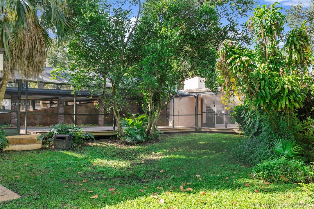 Recently Sold: $1,179,000 (3 beds, 3 baths, 3929 Square Feet)