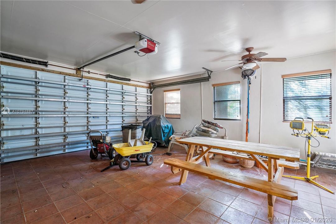 Recently Sold: $1,179,000 (3 beds, 3 baths, 3929 Square Feet)