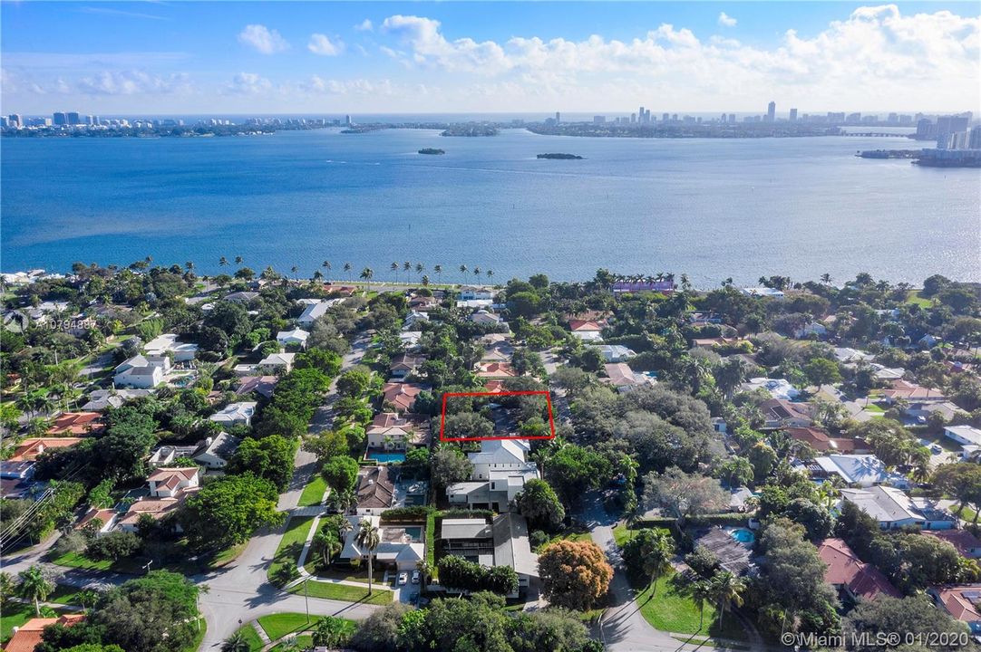 Recently Sold: $1,179,000 (3 beds, 3 baths, 3929 Square Feet)