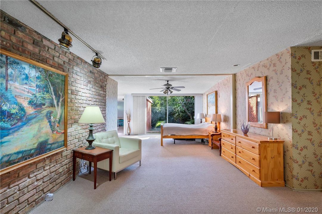 Recently Sold: $1,179,000 (3 beds, 3 baths, 3929 Square Feet)