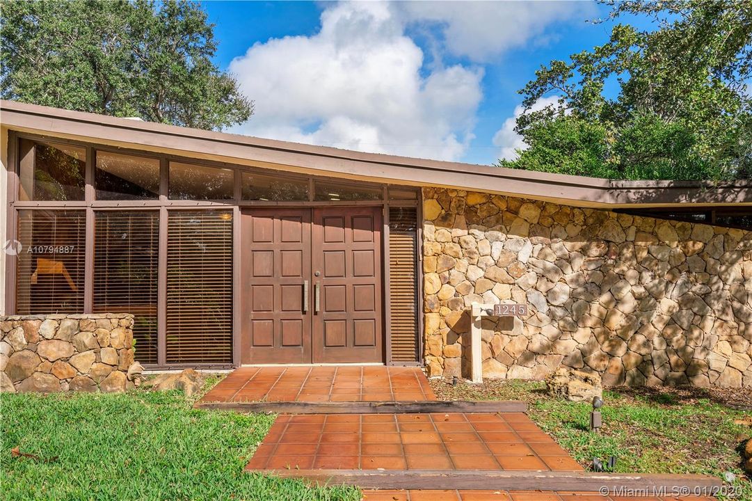Recently Sold: $1,179,000 (3 beds, 3 baths, 3929 Square Feet)