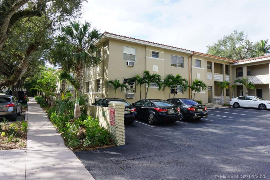 Недавно арендовано: $1,995 (2 спален, 2 ванн, 1150 Квадратных фут)