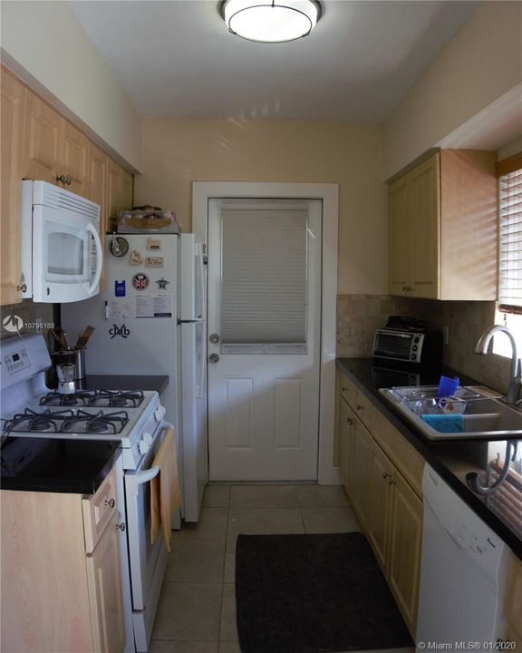 Недавно арендовано: $1,995 (2 спален, 2 ванн, 1150 Квадратных фут)