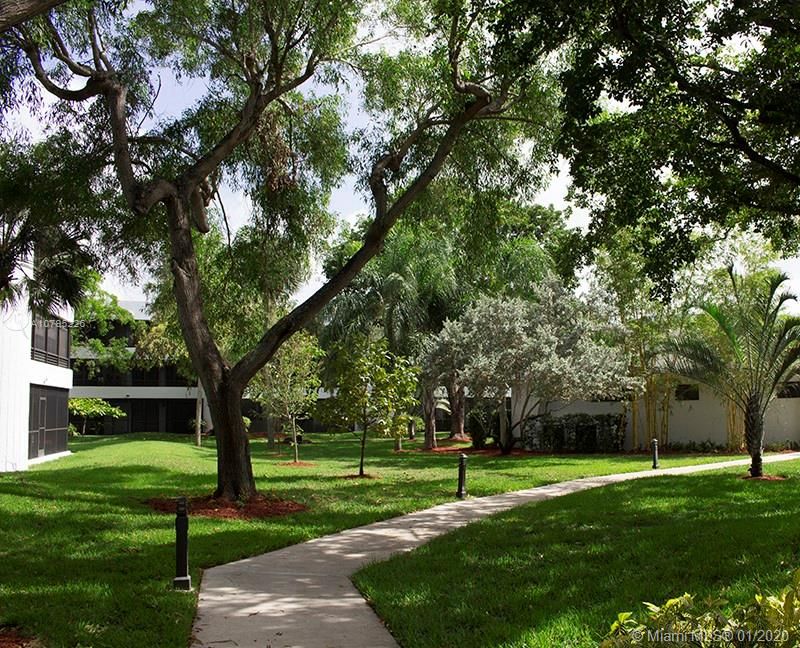 Recently Sold: $160,000 (1 beds, 1 baths, 990 Square Feet)