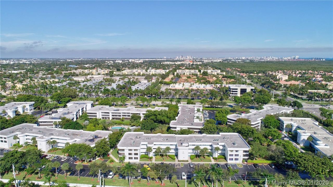 Recently Sold: $160,000 (1 beds, 1 baths, 990 Square Feet)