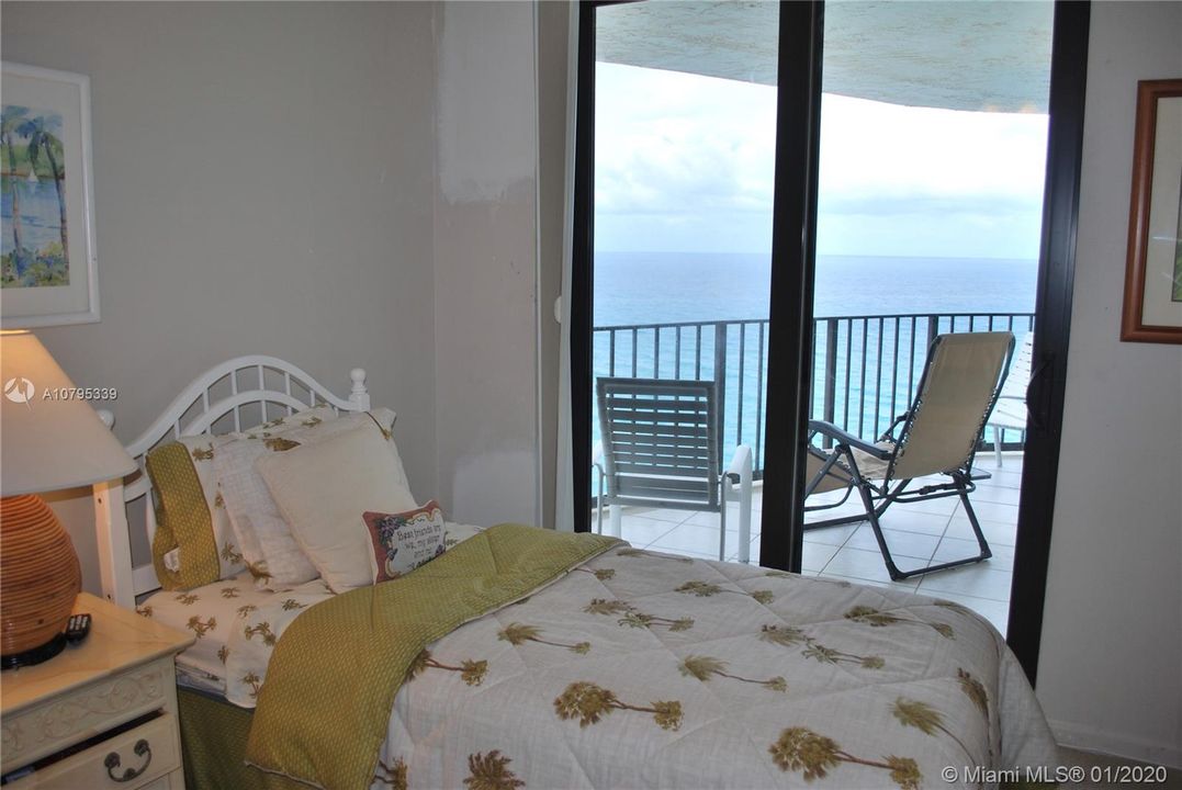 Vendido Recientemente: $399,000 (2 camas, 2 baños, 1520 Pies cuadrados)