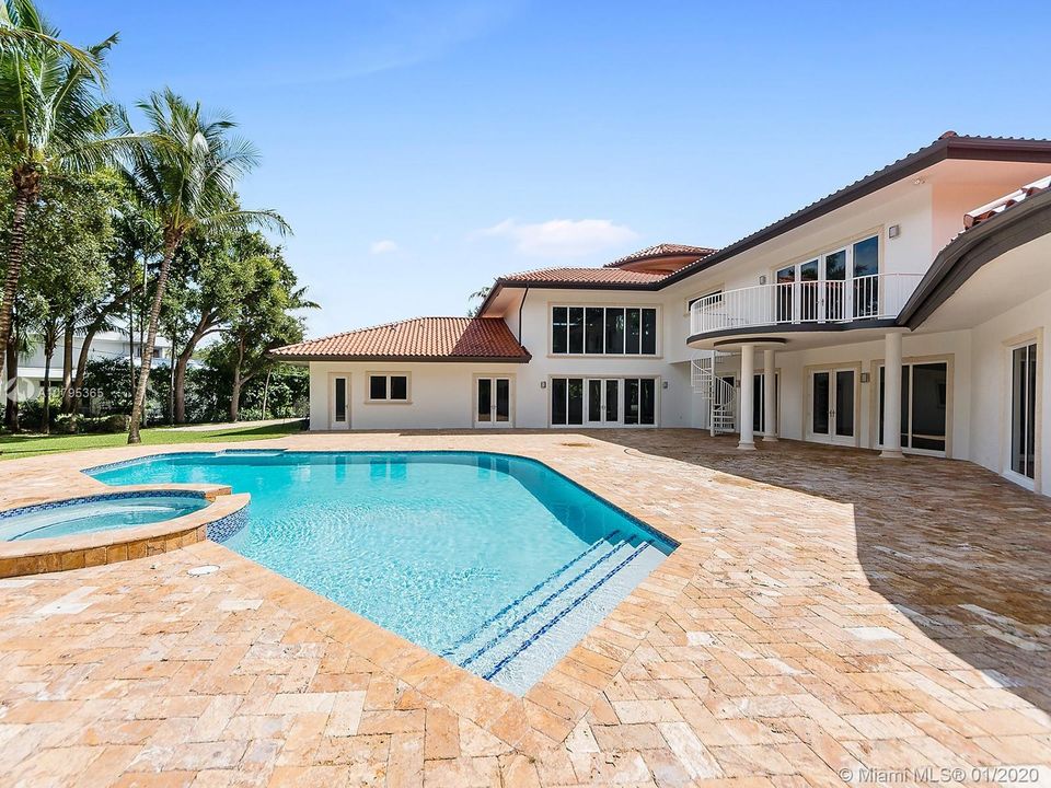 Recently Rented: $14,000 (6 beds, 4 baths, 5849 Square Feet)