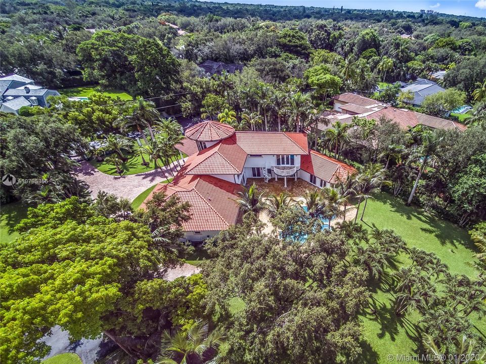 Recently Rented: $14,000 (6 beds, 4 baths, 5849 Square Feet)