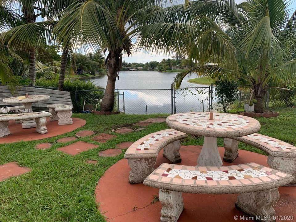 Vendido Recientemente: $90,000 (3 camas, 1 baños, 0 Pies cuadrados)