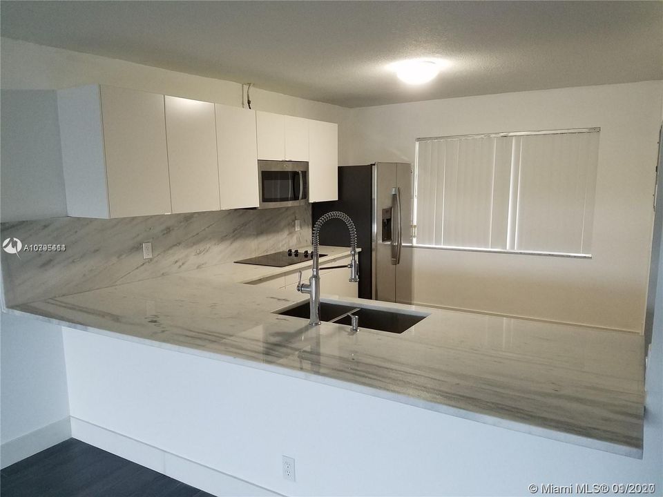 Vendido Recientemente: $135,000 (2 camas, 2 baños, 1350 Pies cuadrados)