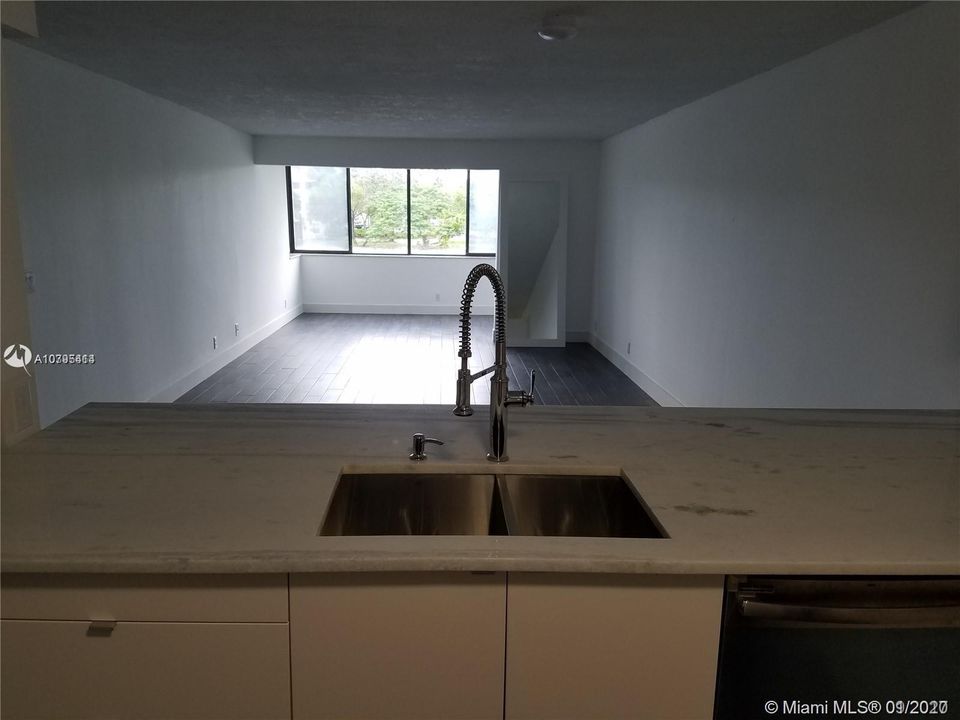 Vendido Recientemente: $135,000 (2 camas, 2 baños, 1350 Pies cuadrados)