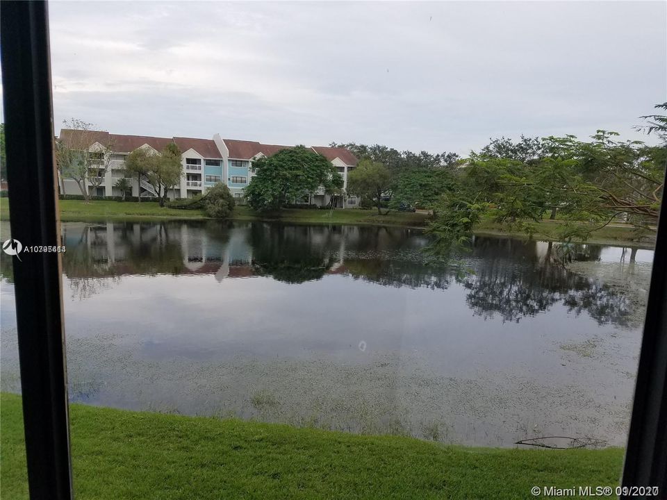 Vendido Recientemente: $135,000 (2 camas, 2 baños, 1350 Pies cuadrados)