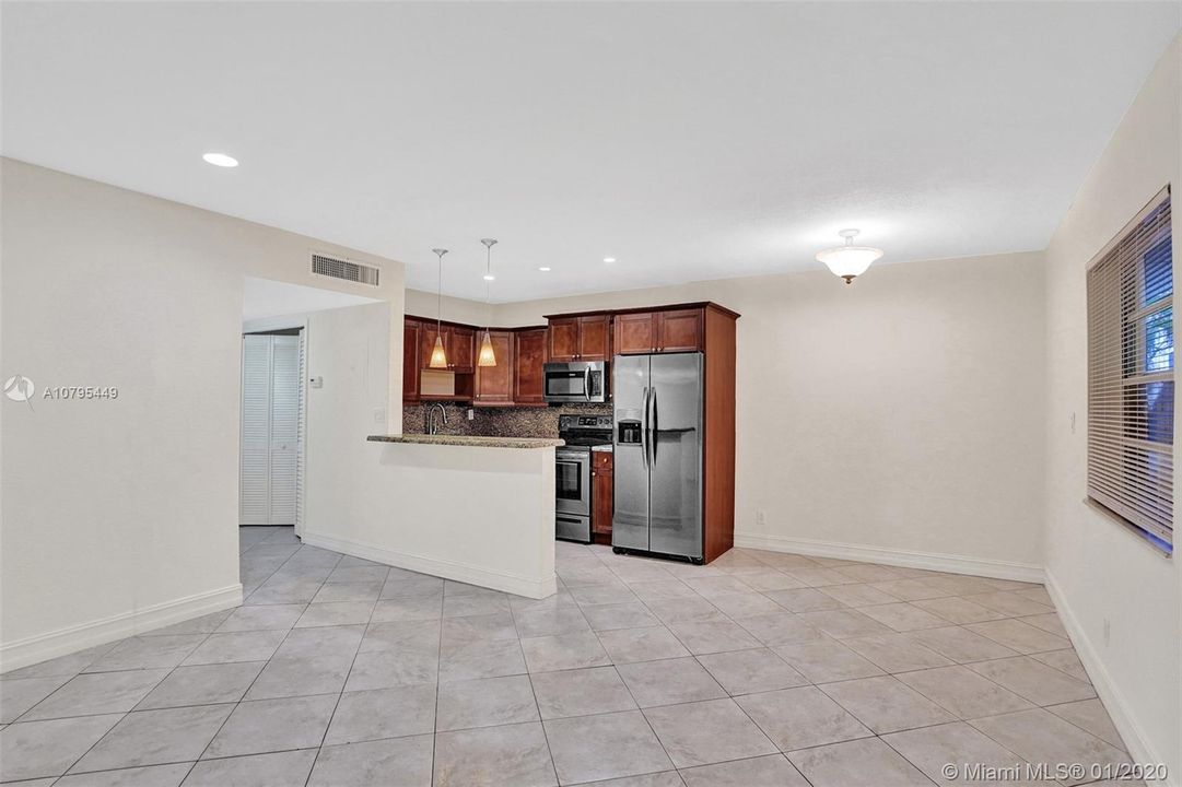 Recently Sold: $130,000 (2 beds, 1 baths, 770 Square Feet)