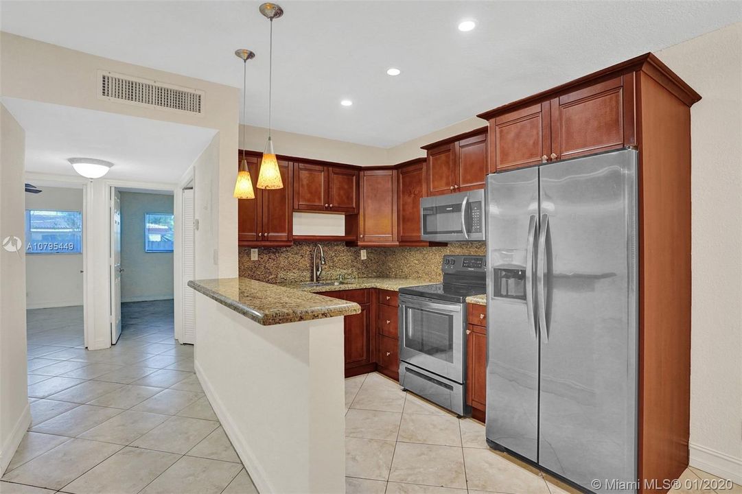 Recently Sold: $130,000 (2 beds, 1 baths, 770 Square Feet)