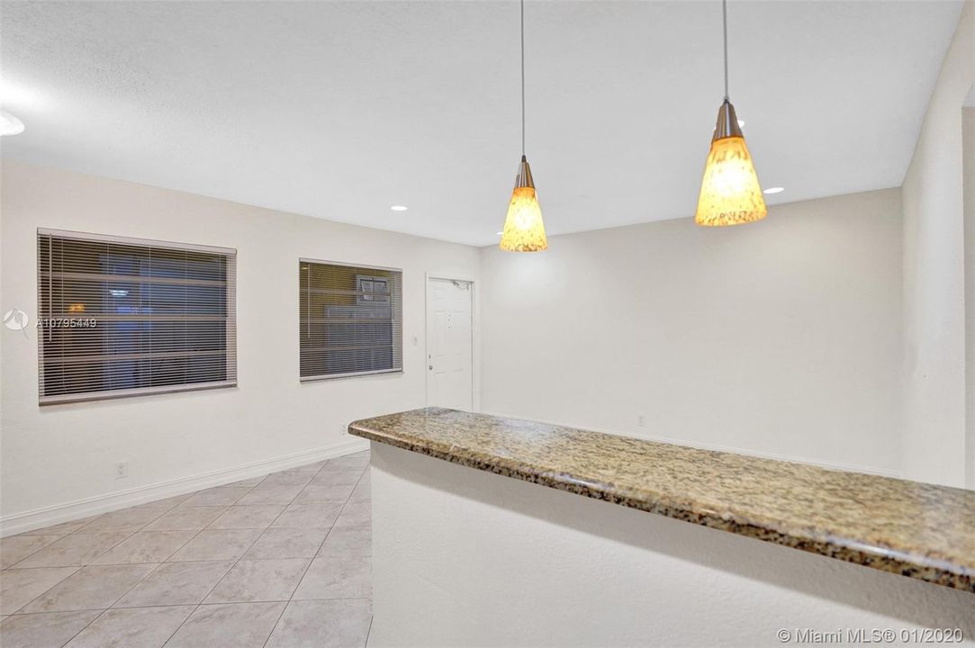 Recently Sold: $130,000 (2 beds, 1 baths, 770 Square Feet)
