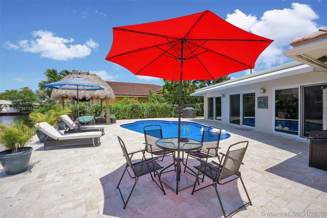 Recently Sold: $998,999 (3 beds, 2 baths, 2099 Square Feet)