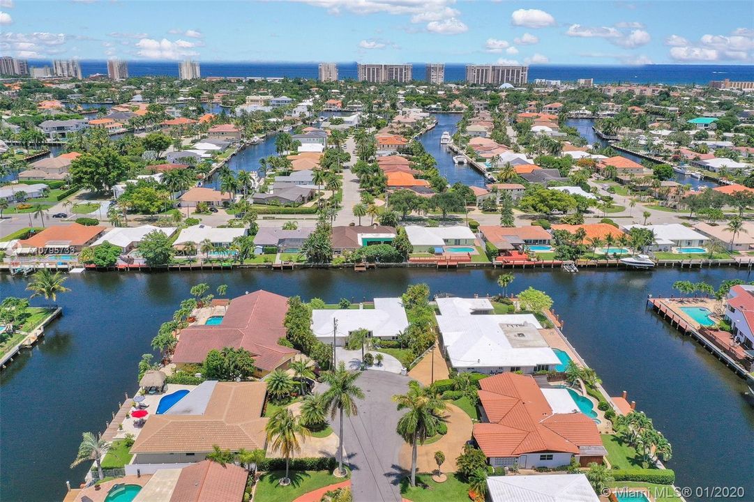 Recently Sold: $998,999 (3 beds, 2 baths, 2099 Square Feet)