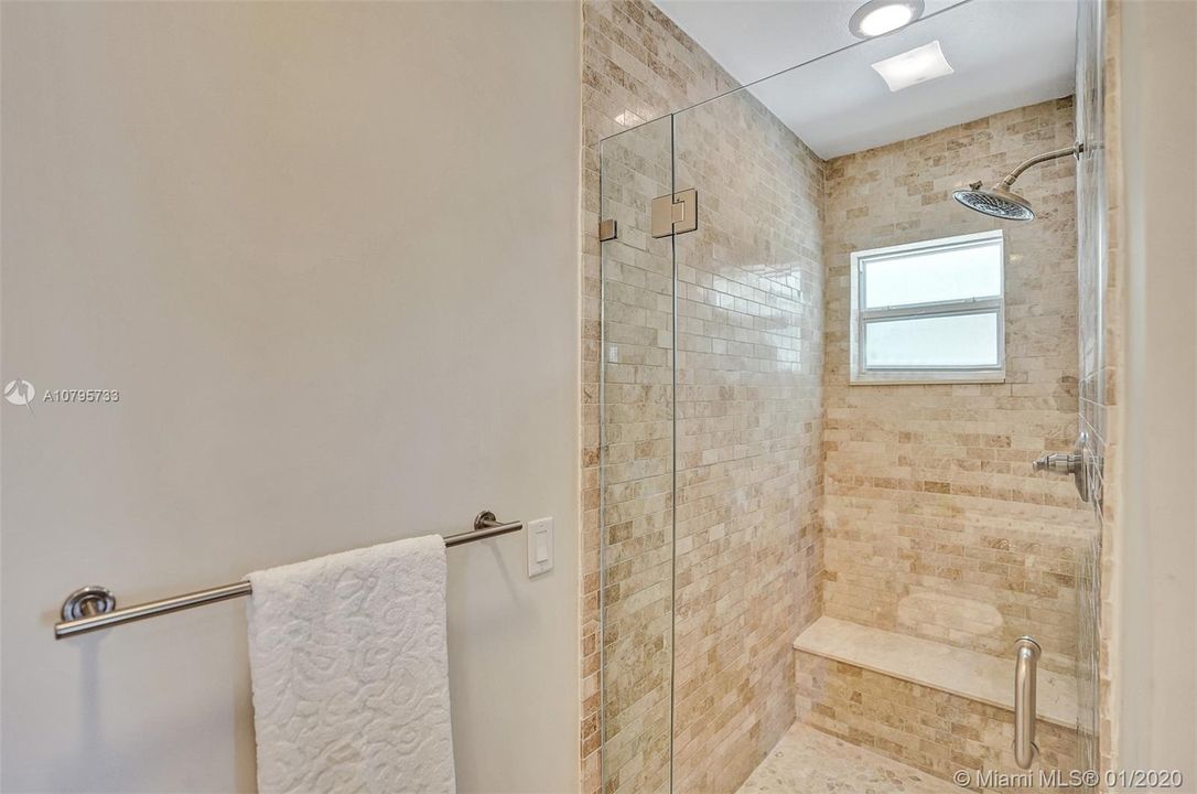 Recently Sold: $998,999 (3 beds, 2 baths, 2099 Square Feet)