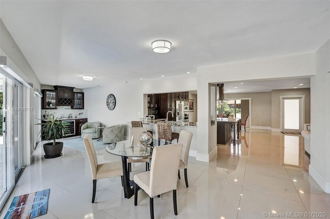 Recently Sold: $998,999 (3 beds, 2 baths, 2099 Square Feet)