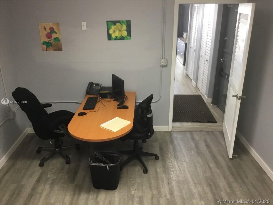 最近租的: $650 (0 贝兹, 0 浴室, 2161 平方英尺)