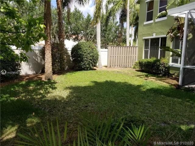Recently Sold: $279,900 (4 beds, 3 baths, 2556 Square Feet)