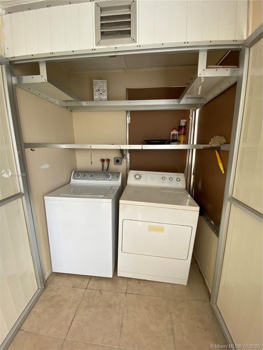 Vendido Recientemente: $59,500 (1 camas, 1 baños, 726 Pies cuadrados)