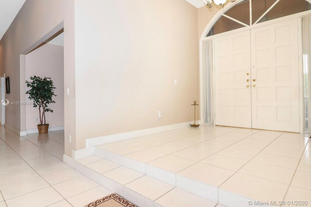 Recently Sold: $1,350,000 (5 beds, 4 baths, 3850 Square Feet)