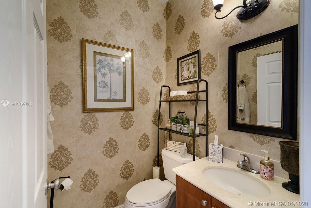 Recently Sold: $425,000 (3 beds, 3 baths, 2452 Square Feet)
