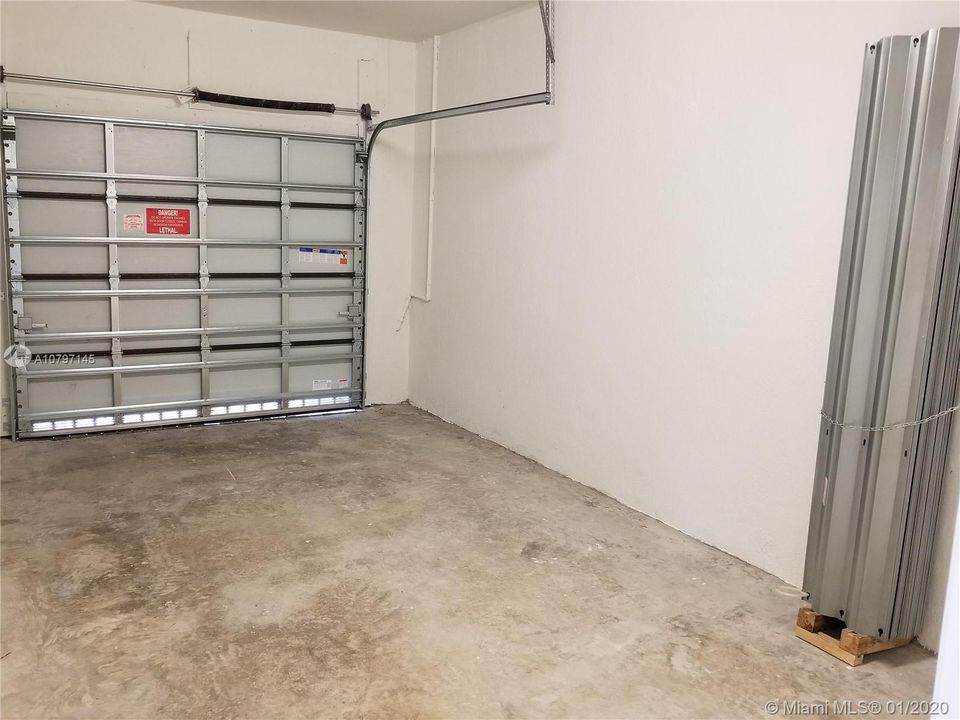 Recientemente alquilado: $2,400 (4 camas, 3 baños, 0 Pies cuadrados)