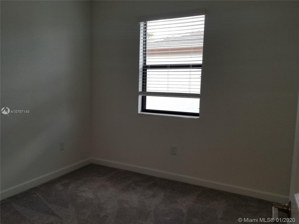 Recientemente alquilado: $2,400 (4 camas, 3 baños, 0 Pies cuadrados)