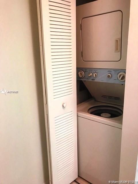 Recently Sold: $135,000 (1 beds, 1 baths, 770 Square Feet)