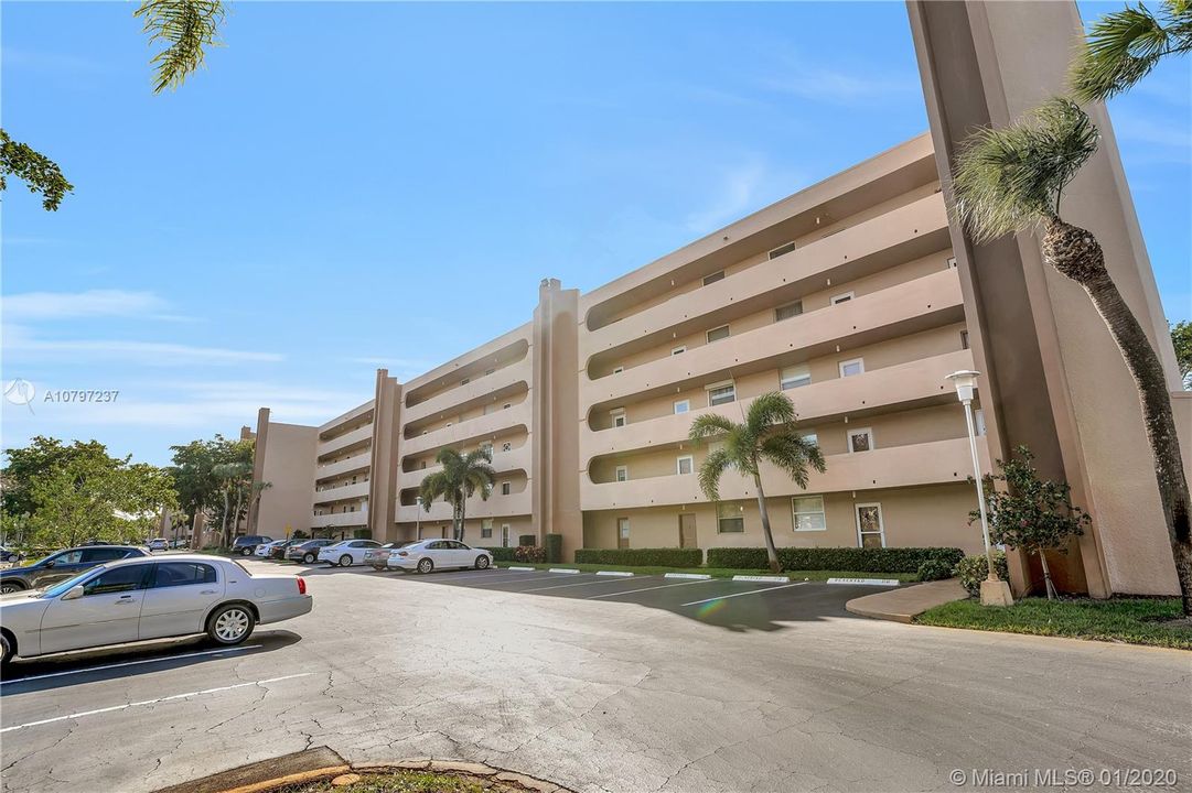 Recently Sold: $134,000 (2 beds, 2 baths, 1300 Square Feet)