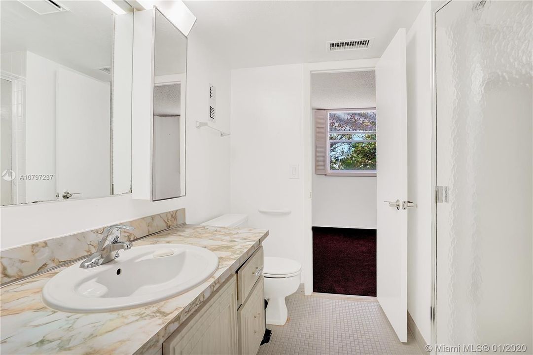 Recently Sold: $134,000 (2 beds, 2 baths, 1300 Square Feet)