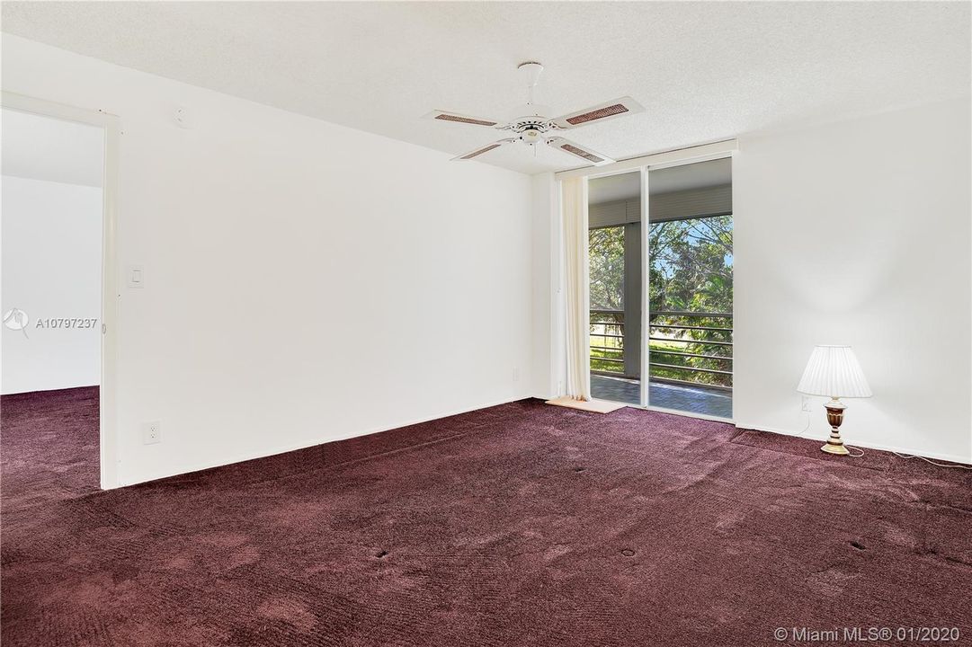 Recently Sold: $134,000 (2 beds, 2 baths, 1300 Square Feet)