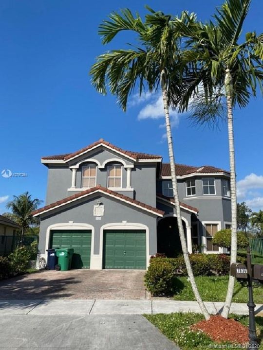 Recently Rented: $2,600 (4 beds, 3 baths, 2713 Square Feet)