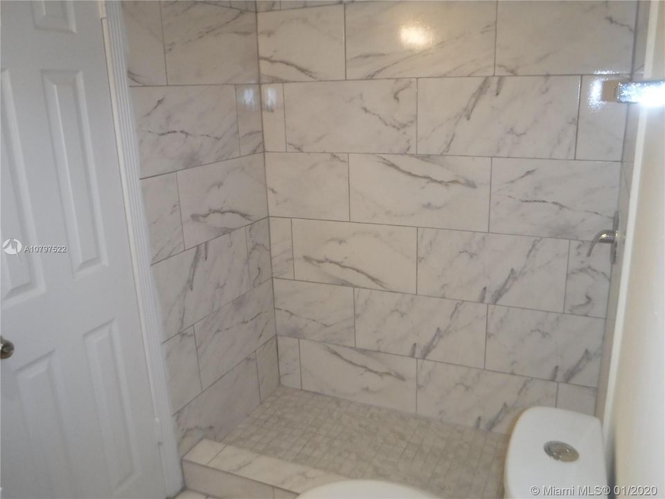 Vendido Recientemente: $135,000 (2 camas, 1 baños, 1000 Pies cuadrados)
