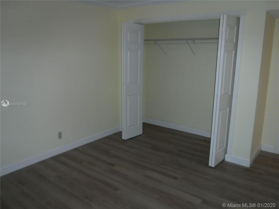 Vendido Recientemente: $135,000 (2 camas, 1 baños, 1000 Pies cuadrados)