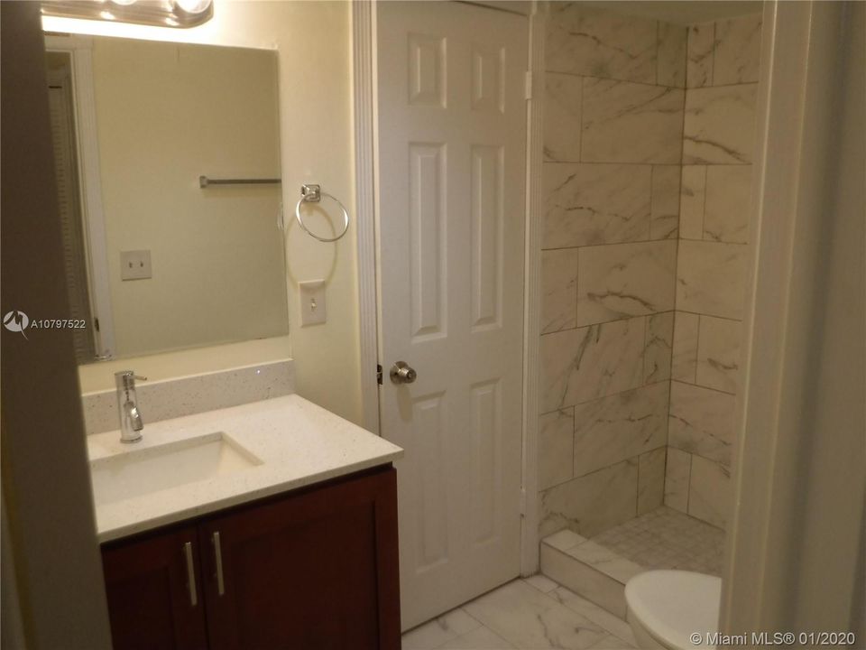 Vendido Recientemente: $135,000 (2 camas, 1 baños, 1000 Pies cuadrados)