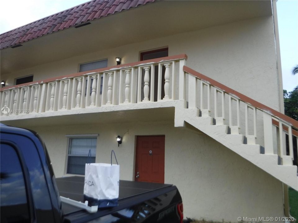Vendido Recientemente: $135,000 (2 camas, 1 baños, 1000 Pies cuadrados)