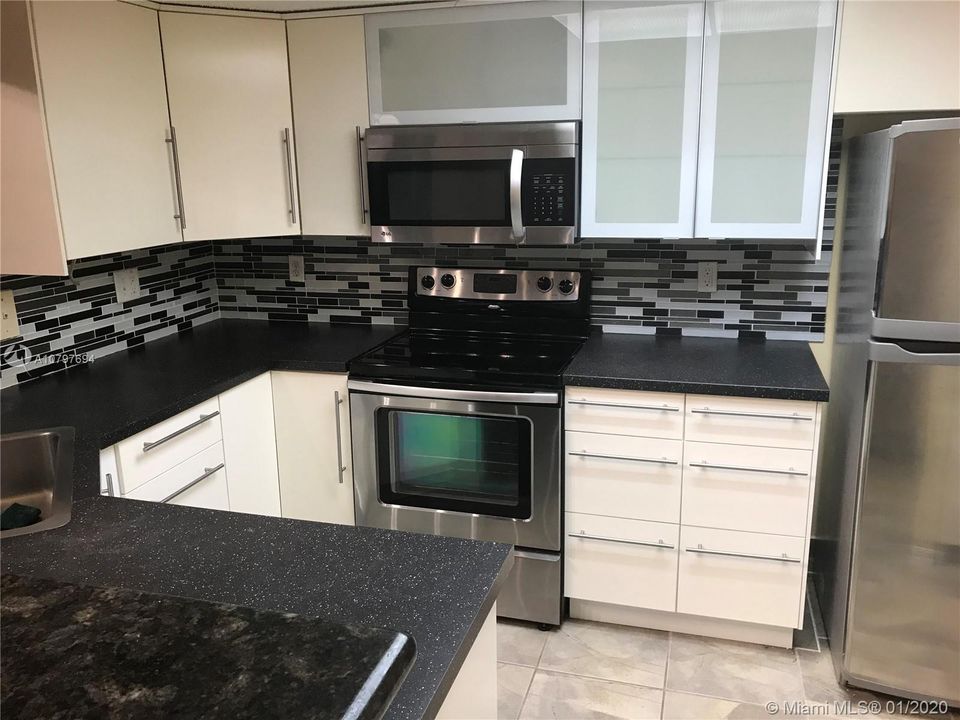 Недавно продано: $180,000 (3 спален, 2 ванн, 1203 Квадратных фут)
