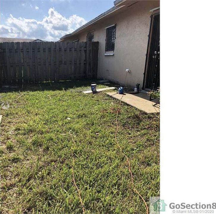 Vendido Recientemente: $120,000 (3 camas, 2 baños, 959 Pies cuadrados)
